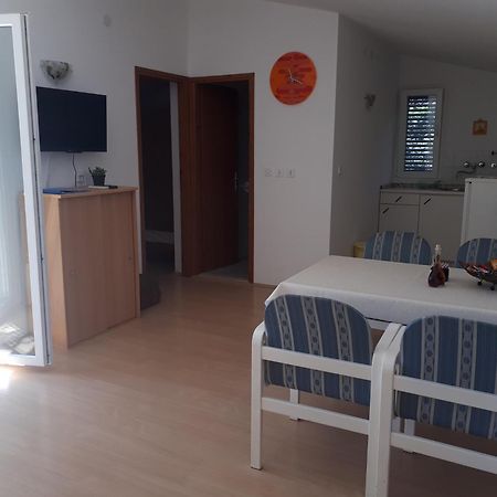 Apartments With A Parking Space Zavala, Hvar - 8912 الغرفة الصورة