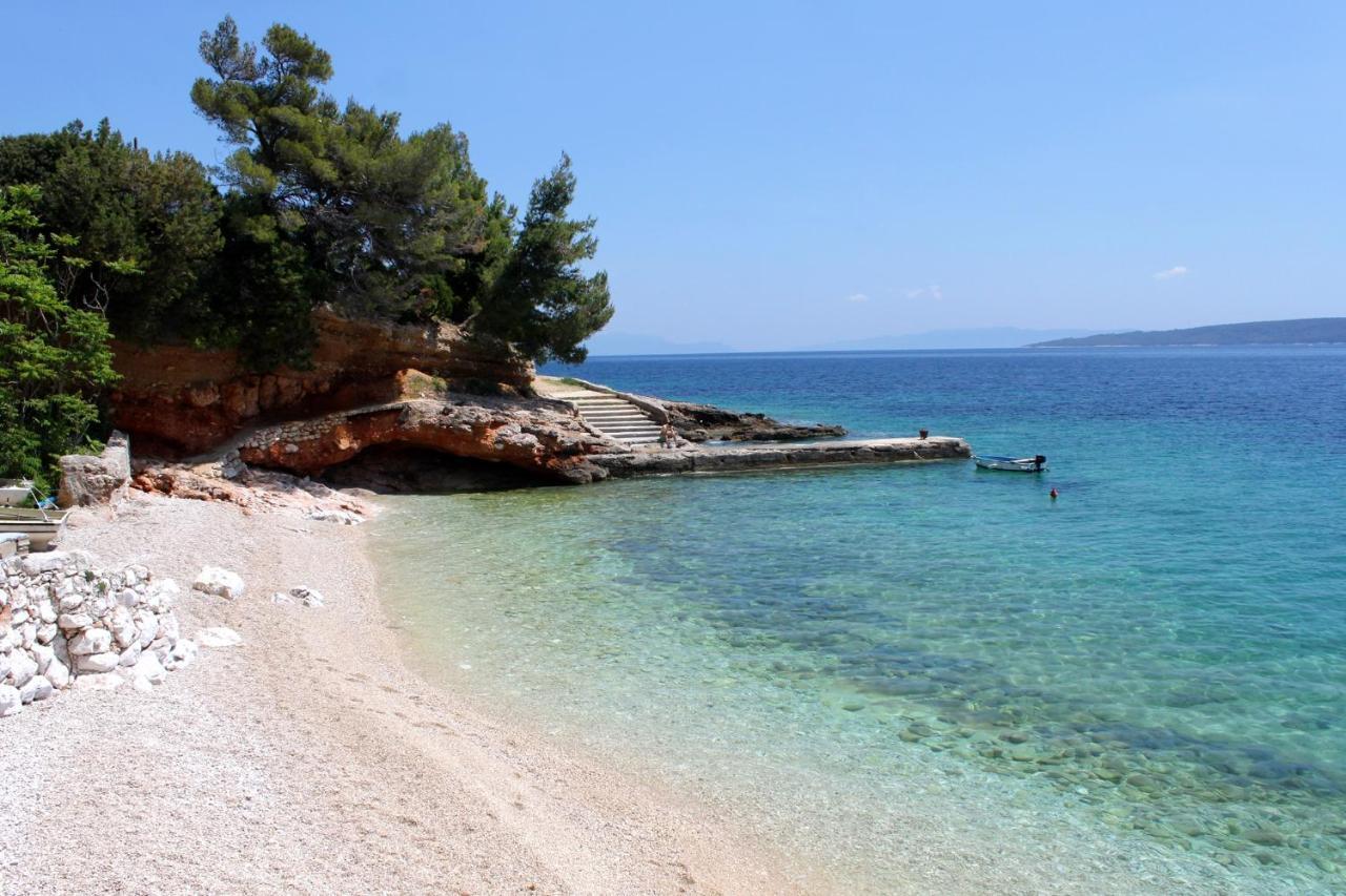 Apartments With A Parking Space Zavala, Hvar - 8912 المظهر الخارجي الصورة